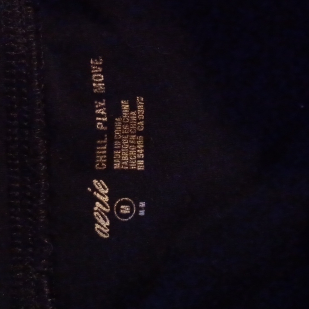 𝅺aerie  black cropped leggings. Perfect for  workouts/ walks. Size medium. - Picture 3 of 7